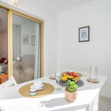Apartment Apolo Vi-6 By Interhome